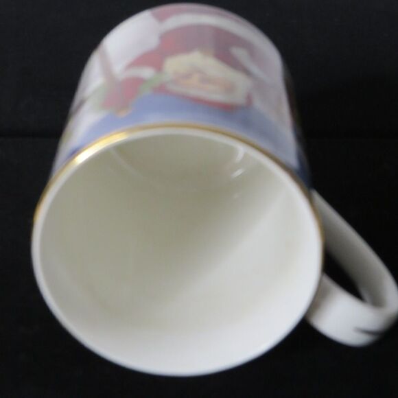 𝅺american Atelier Santa 5052 Porcelain Coffee Mug - Picture 4 of 5